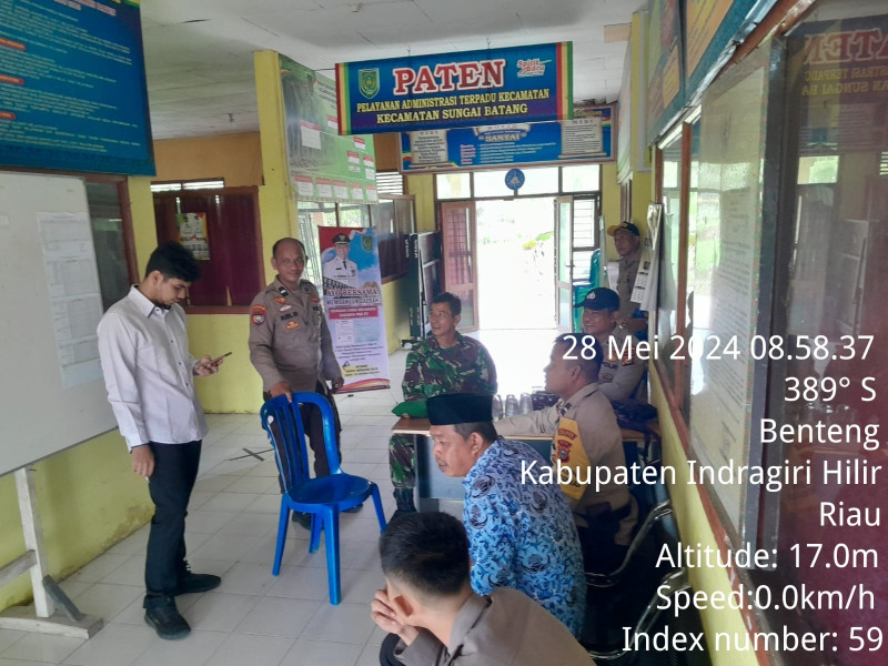 Babinsa Pelda Nofiandi Tingkatkan Silaturahmi Bersama Perangkat Desa Melalui Komsos