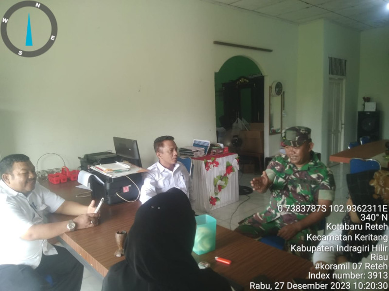 Babinsa Koramil 09/Kmg Jalin Silaturahmi Bersama Staf Kecamatan Menjelang Pengamanan Nataru