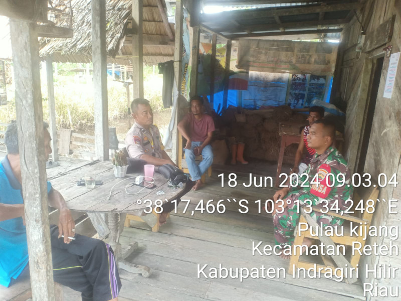 Ciptakan Keamanan Desa Bersama Babinsa Serka Ferry Barus di Wilayah Binaan