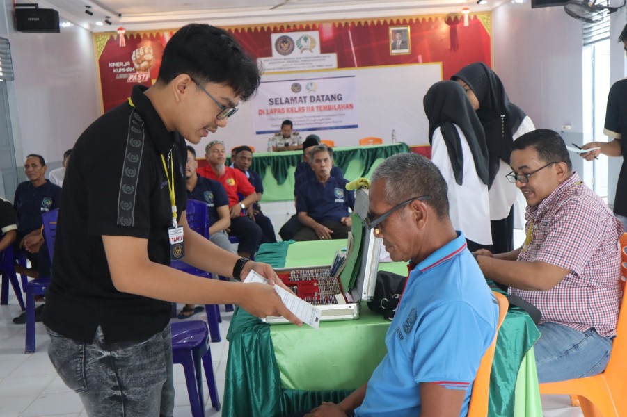 Warga Binaan Lapas Kelas II A Tembilahan yang Lanjut Usia Dapat Pemeriksaan Kesehatan