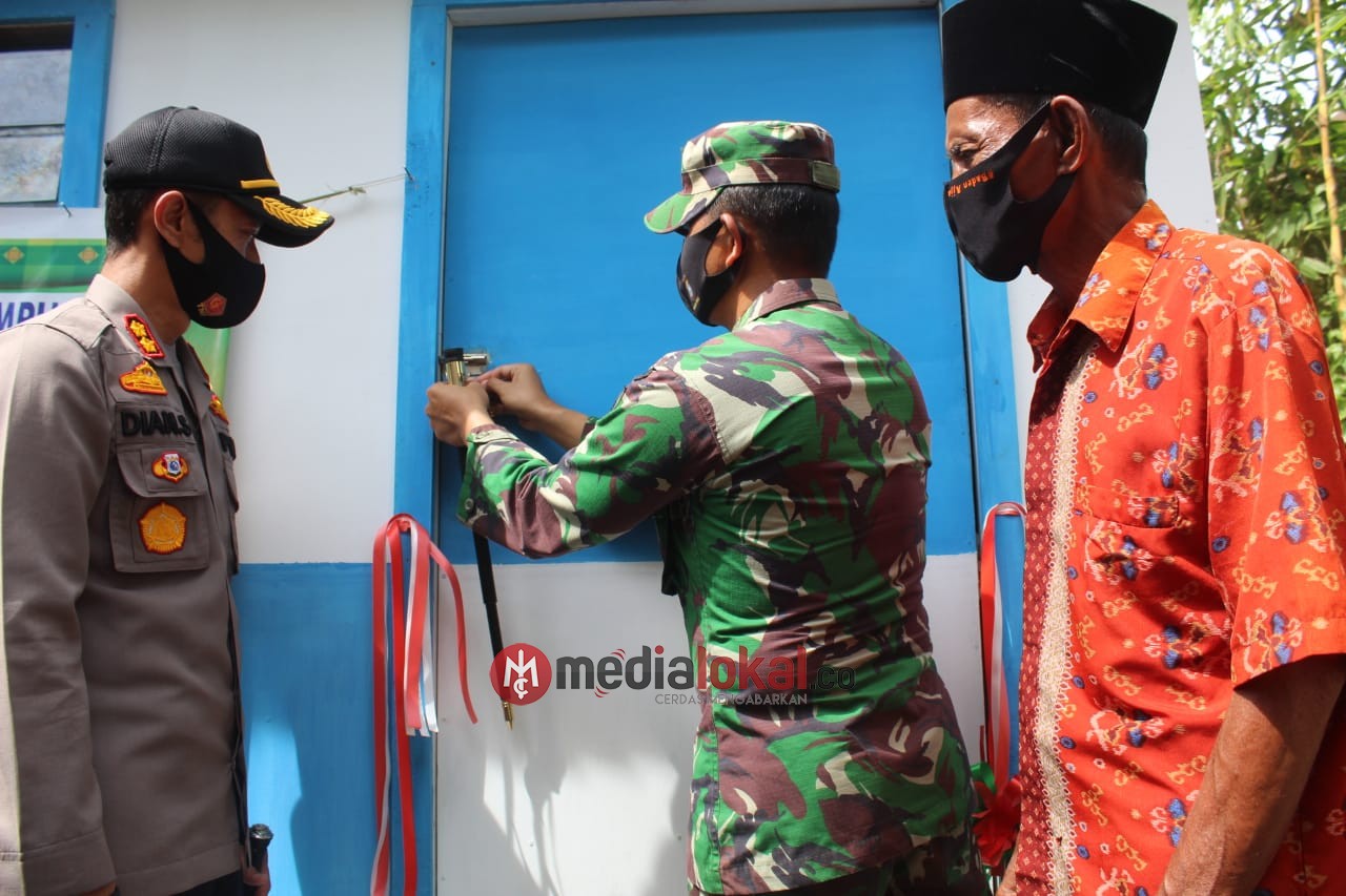 Kini Layak Ditempati, Dandim 0314/Inhil bersama Kapolres Serahkan Kunci Bedah Rumah