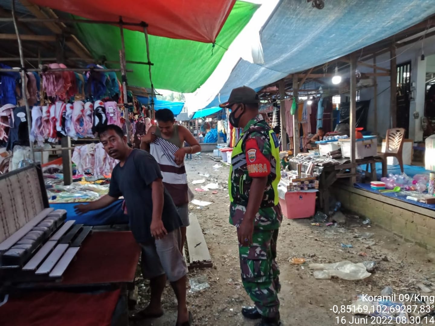 Personel Koramil 09/Kemuning Tetap Laksanakan Sosialisasi dan Penerapan Prokes