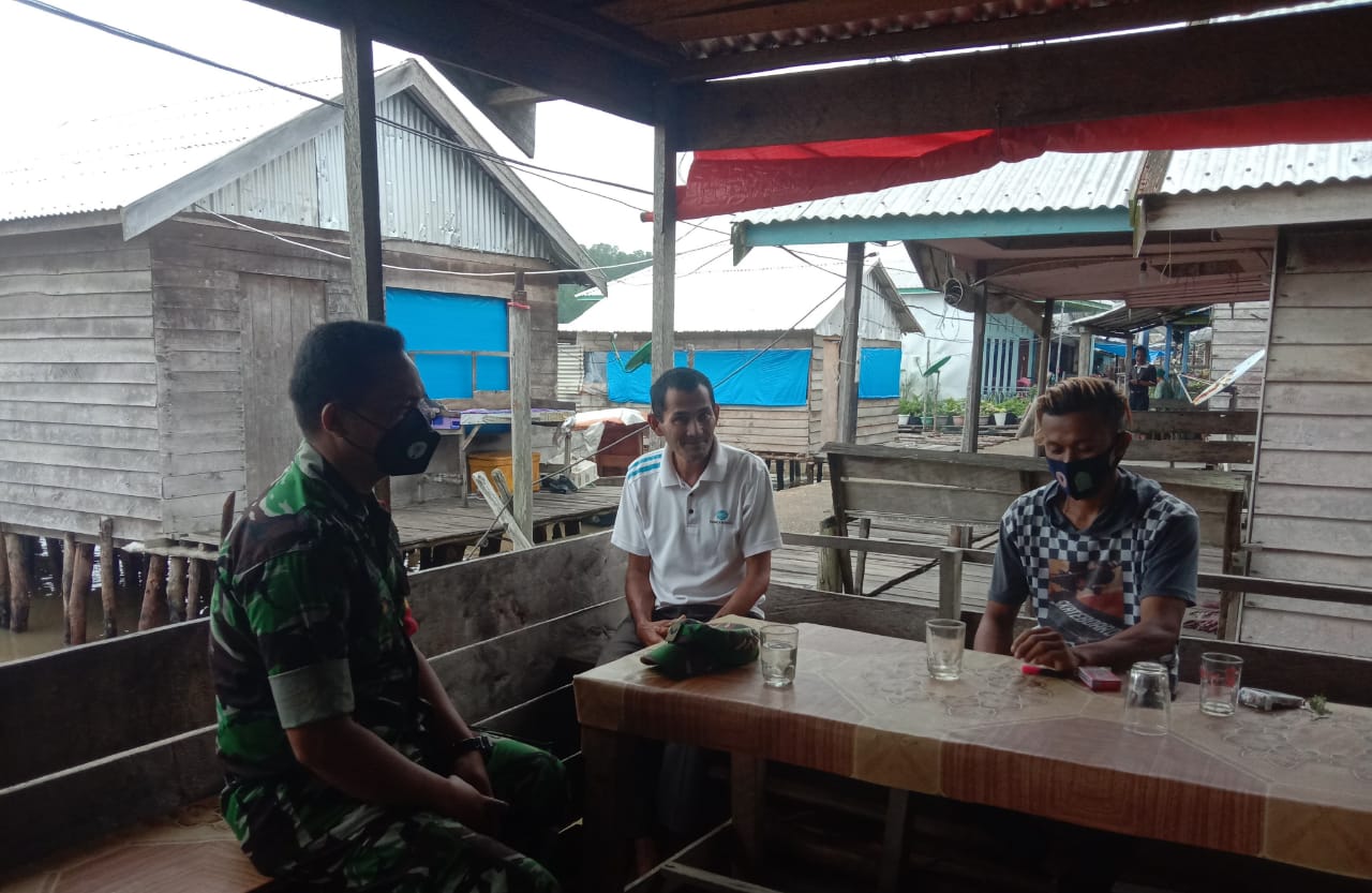Komsos Secara Rutin Dilakukan Babinsa di Desa Sungai Bela
