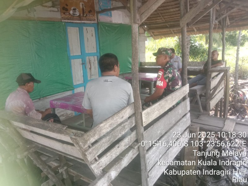 Babinsa Koramil 04/Kuindra Peduli: Komsos untuk Meningkatkan Kepedulian Masyarakat