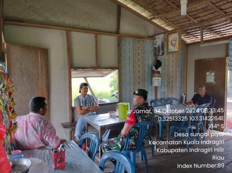 Wujudkan Situasi yang Kondusif Melalui Komsos Babinsa Koramil 04/Kuindra