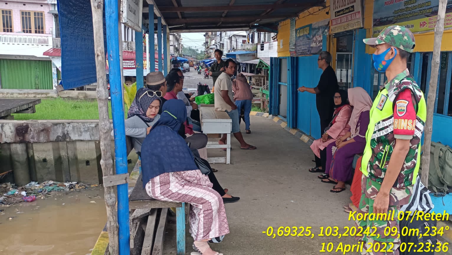 Lakukan Pengecekan Dan Pengawasan di Posko Penegakan Disiplin Prokes Oleh Babinsa Koramil 07/Reteh