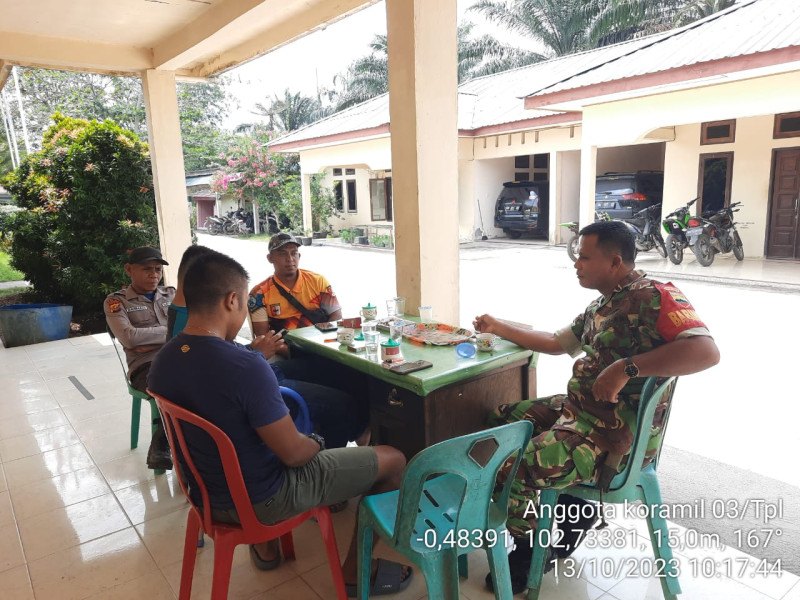 Bersama Pemuda, Serma Damrianto Terus Ajak Untuk Melakukan Komsos