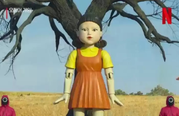 Ikuti Tren, Polisi Pakai Boneka Squid Game Sebagai Pengingat Rambu Lalu Lintas