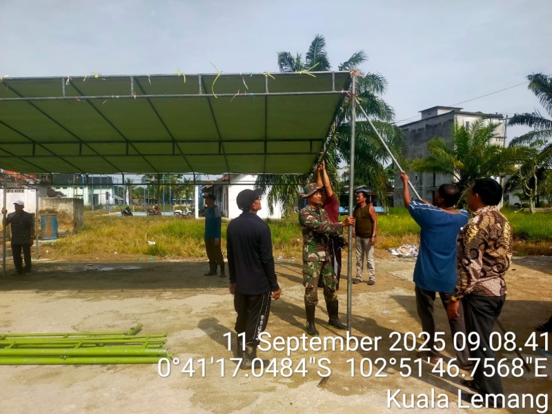 Babinsa Koramil 09/Kemuning Kodim 0314/Inhil Melaksanakan Kegiatan Goro Bersama Masyarakat