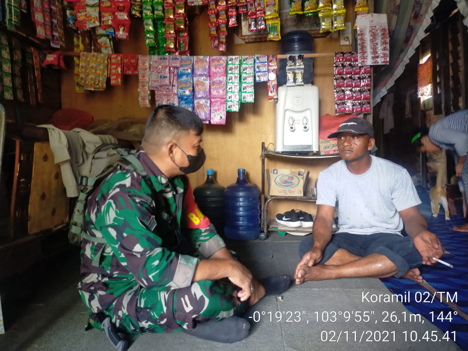 Komsos Jadi Sarana Babinsa Koramil 02/Tanah Merah untuk Mendekatkan Diri dengan Warga