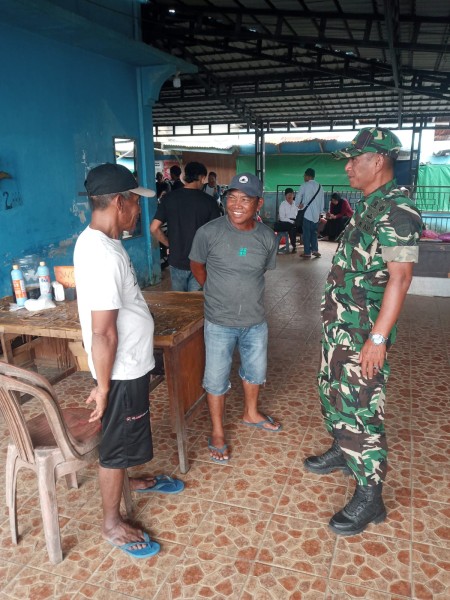 Koramil 04/Kuindra Lakukan Komsos, Himbau Masyarakat Jaga Persatuan dan Kesatuan