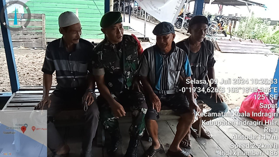 Wujudkan Silaturahmi dan Tegur Sapa Antar Sesama Melalui Komsos Babinsa Koramil 04/Kuindra