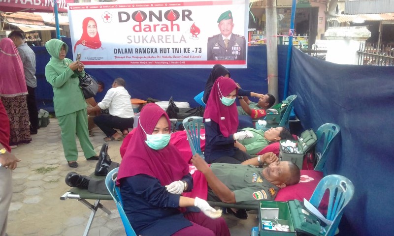Peringati HUT TNI ke 73, Koramil 07/Reteh Gelar Bakti Sosial Donor Darah