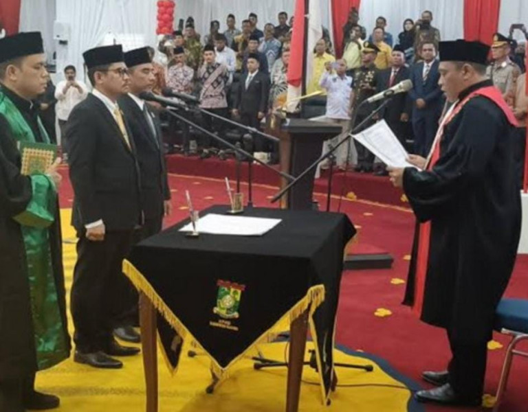 Dari Partai Gerindra, Ahmad Taridi Resmi Dilantik Sebagai Ketua DPRD Kampar