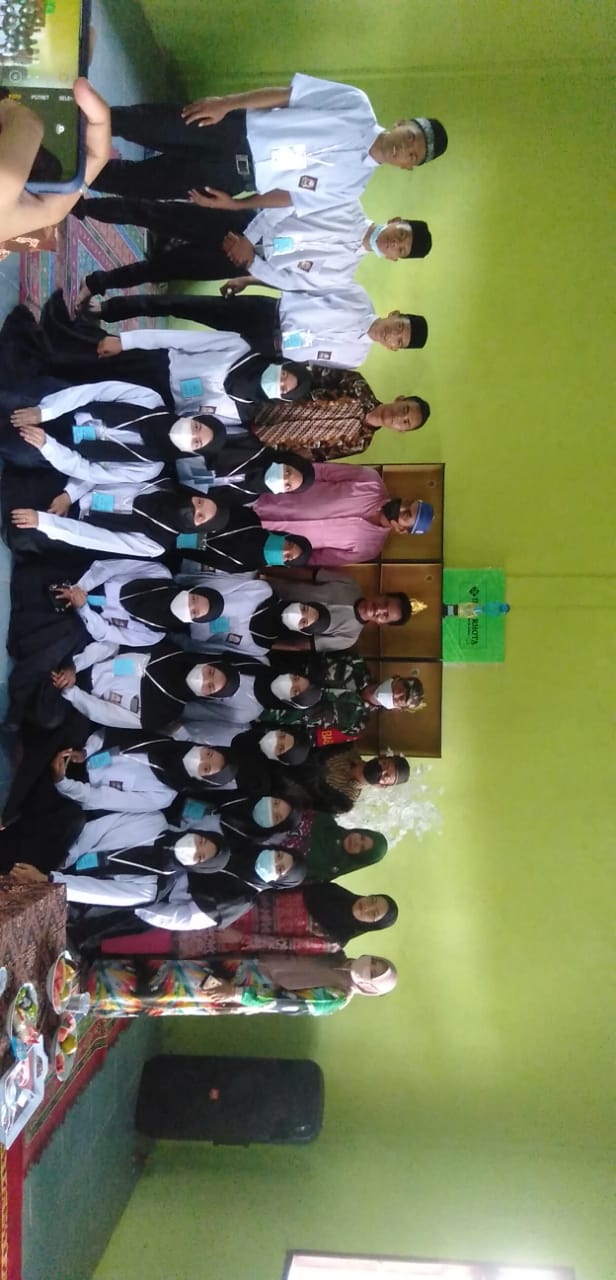 Dihadiri Personil Koramil 04/Kuindra, Jasmadi, SE Ucapkan Selamat Kepada Para Siswa/i SMA E-Islamic 