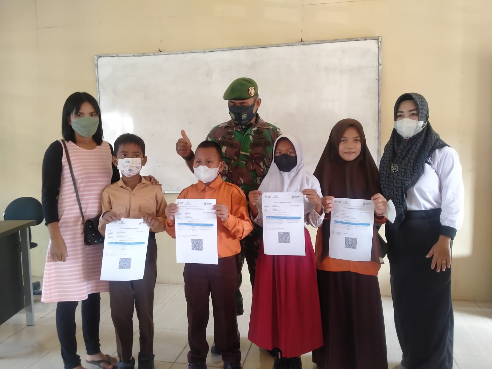 Kodim 0314/lnhil Terus Tingkatkan Vaksinasi ke Beberapa Sekolah Tembilahan