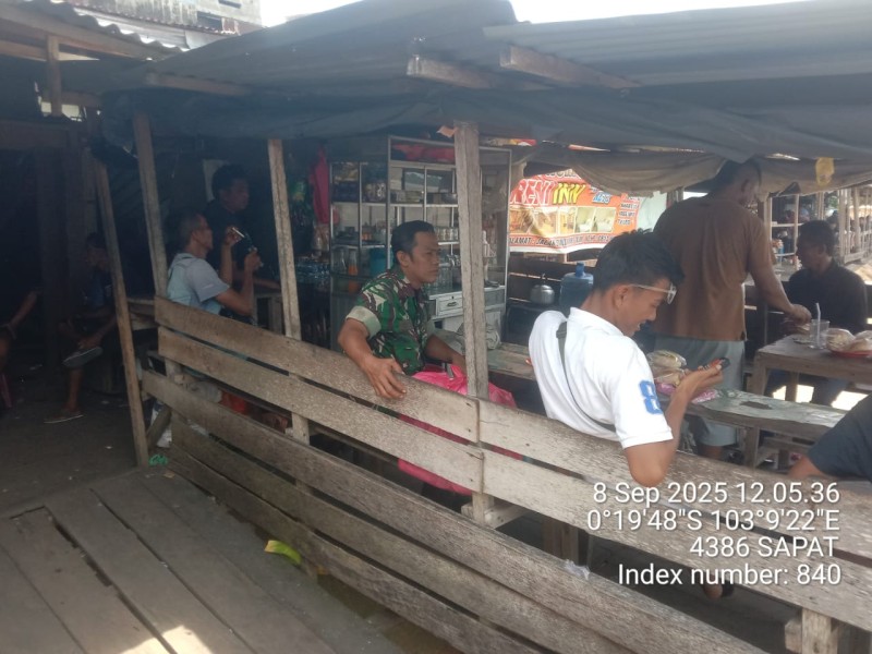 Babinsa Koramil 04/KDR Berkomitmen untuk Terus Meningkatkan Hubungan Silaturrahmi