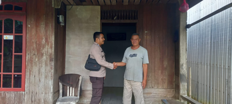 Cooling System Dalam Rangka Mantap Praja, Bhabinkamtibmas Ajak Masyarakat Wujudkan Pilkada Damai 2024