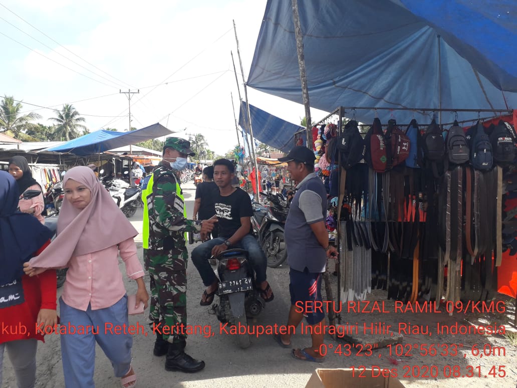 Sertu Syamsurizal Terus Lakukan Penegakan Protkes di Pasar Kotabaru