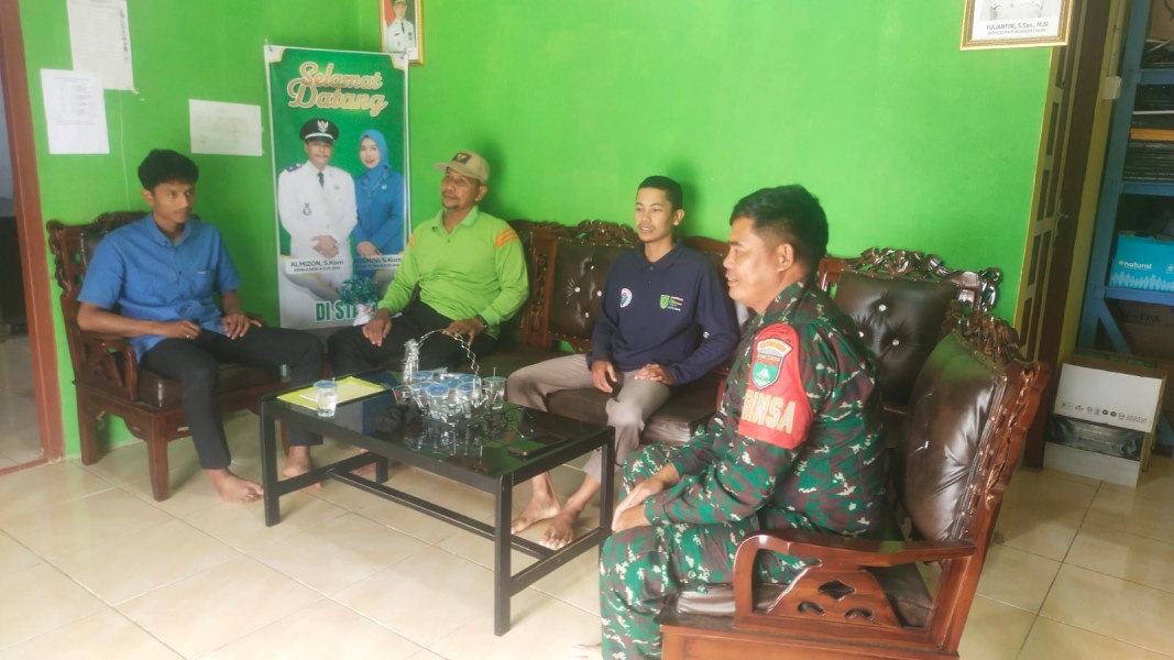 Babinsa Koramil 03/Tpl Laksanakan Komsos Bersama Perangkat Desa Kulim Jaya