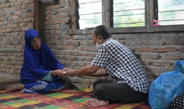 Kisah Pilu 5 Bocah Bersaudara di Riau Jadi Yatim Piatu Ditinggal Pergi Ayah dan Ibu Kisah Pilu 5 Bocah Bersaudara di Riau Jadi Yatim Piatu Ditinggal Pergi Ayah dan Ibu