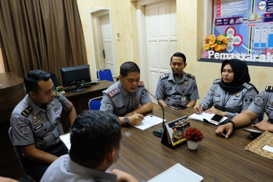 Kepala Rutan Tanjungpinang Pimpin Rapat Perdana Bahas Program Prioritas Tahun 2025