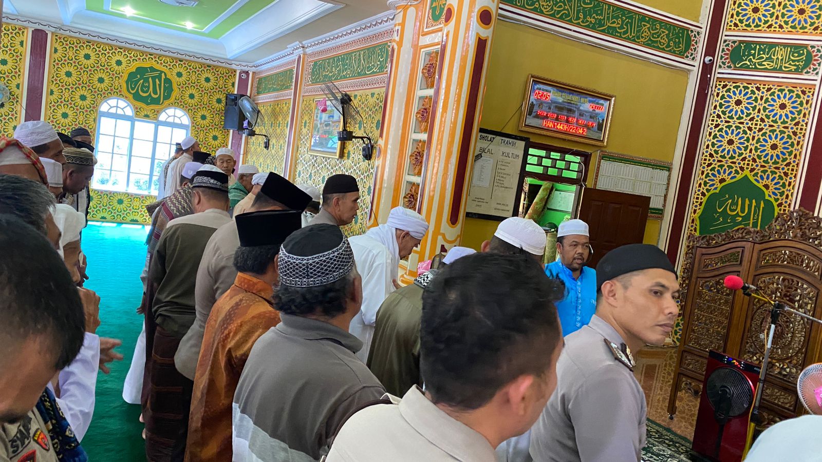 Polres Inhil Shalat Ghaib Do'akan Korban Gempa Cianjur