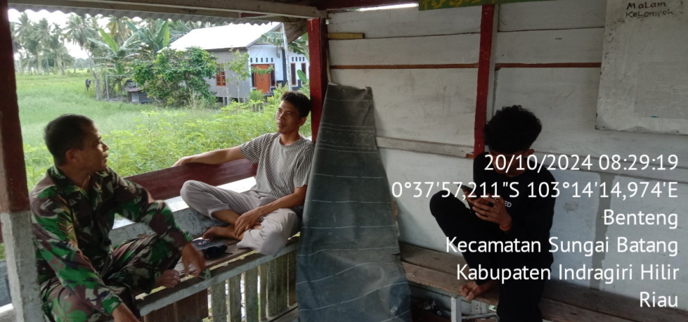 Koramil 07/Reteh Berbagi Informasi Terkait Situasi di Binaan Bersama Masyarakat