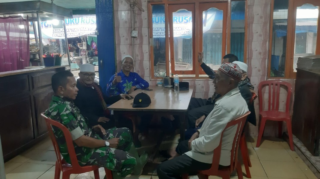 Komsos Babinsa: Upaya Meningkatkan Kesadaran Masyarakat tentang Pentingnya Persatuan