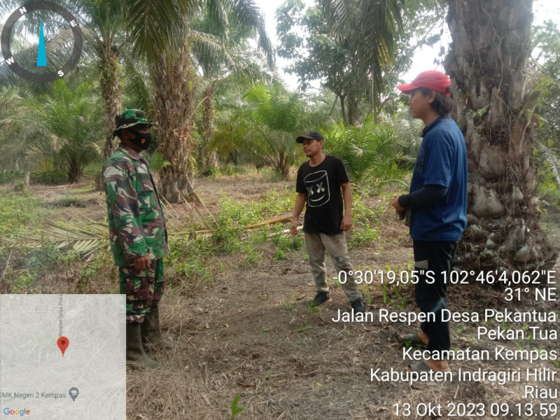 Babinsa 03/Tpl Terus Ajak Warga Lakukan Patroli Dan Cegah Karhutla