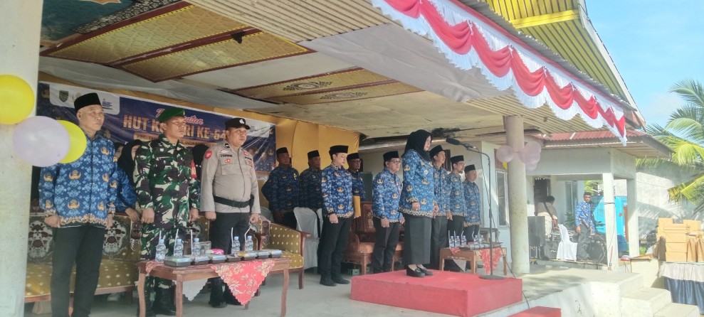 Babinsa Koramil 03 Tempuling Hadiri Upacara Peringatan Hari Guru, KORPRI, dan Kesehatan Nasional