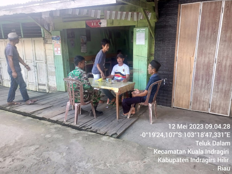 Anggota Koramil 04/Kdr Berikan Edukasi Tentang Nilai-nilai Pancasila Kepada Masyarakat Binaan