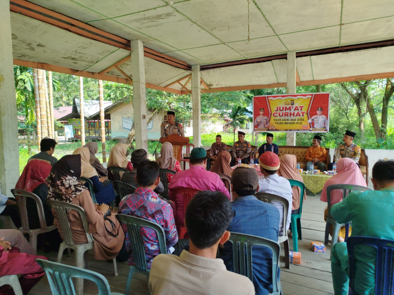 Gelar Jumat Curhat, Kapolsek Gaung Anak Serka Dengarkan Keluhan Masyarakat