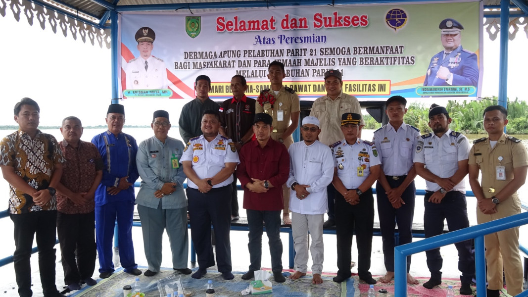 Pj. Erisman Resmikan Dermaga Apung Pelabuhan Parit 21.