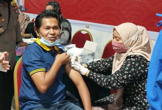 Vaksinasi Lansia Belum 100 Persen dari Target, Ini Kendala yang Ditemui Diskes Pekanbaru