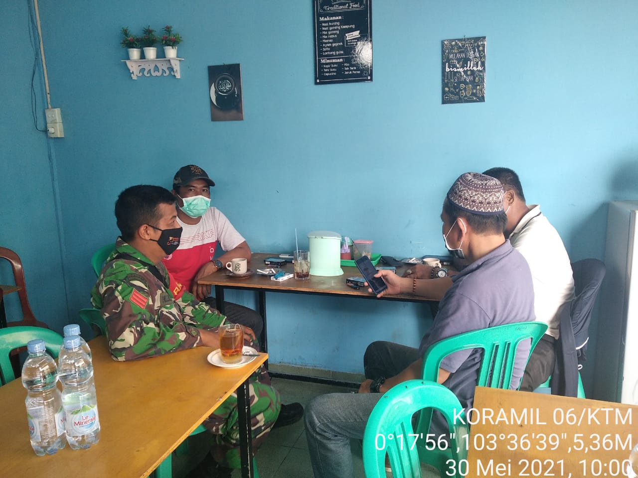 Babinsa Koramil 06/Kateman Komsos Protkes Bersama Toma di Sungai Guntung