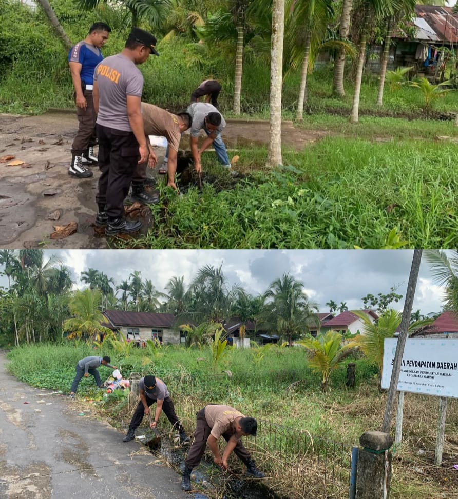 Karya Bakti Bersihkan Gorong-Gorong Bersama Warga Cegah Terjadinya Banjir