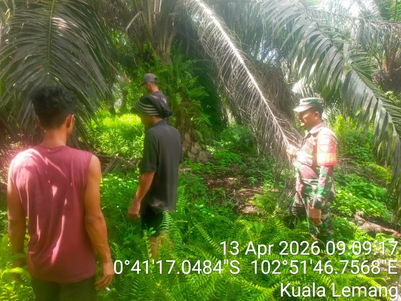 Patroli Gabungan TNI-Masyarakat, Koramil 09/Kemuning Cek Patok Tapal Batas
