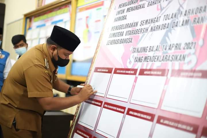 Walikota Tanjungbalai Tandatangani Deklarasi Tolak Narkoba Menuju Sumut Bersinar