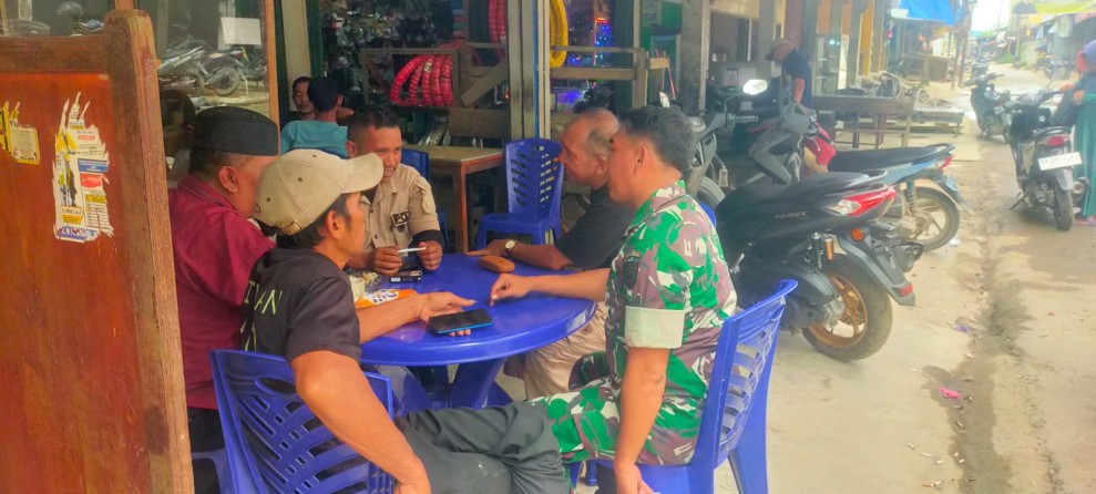 Babinsa Koramil 07/Reteh: Meningkatkan Kesadaran Masyarakat tentang Pentingnya Menjaga Ketertiban Umum