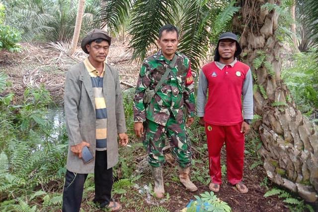 Babinsa Koramil 03/Tpl Pantau Lokasi Parit Yang Akan di Lakukan Normalisasi