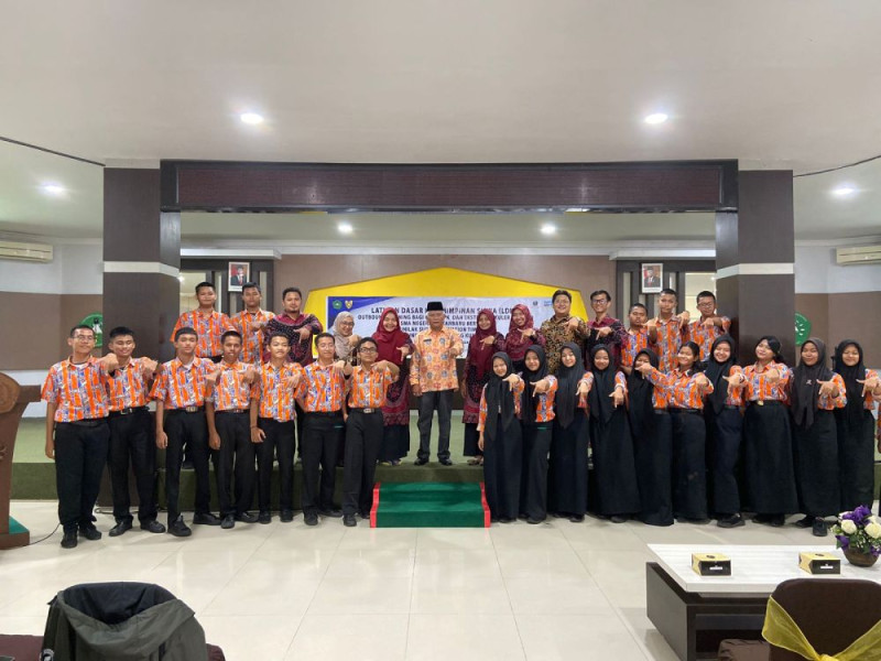 Sebanyak 150 Pelajar SMA 7 Pekanbaru Ikuti Pelatihan Dasar Kepemimpinan Siswa