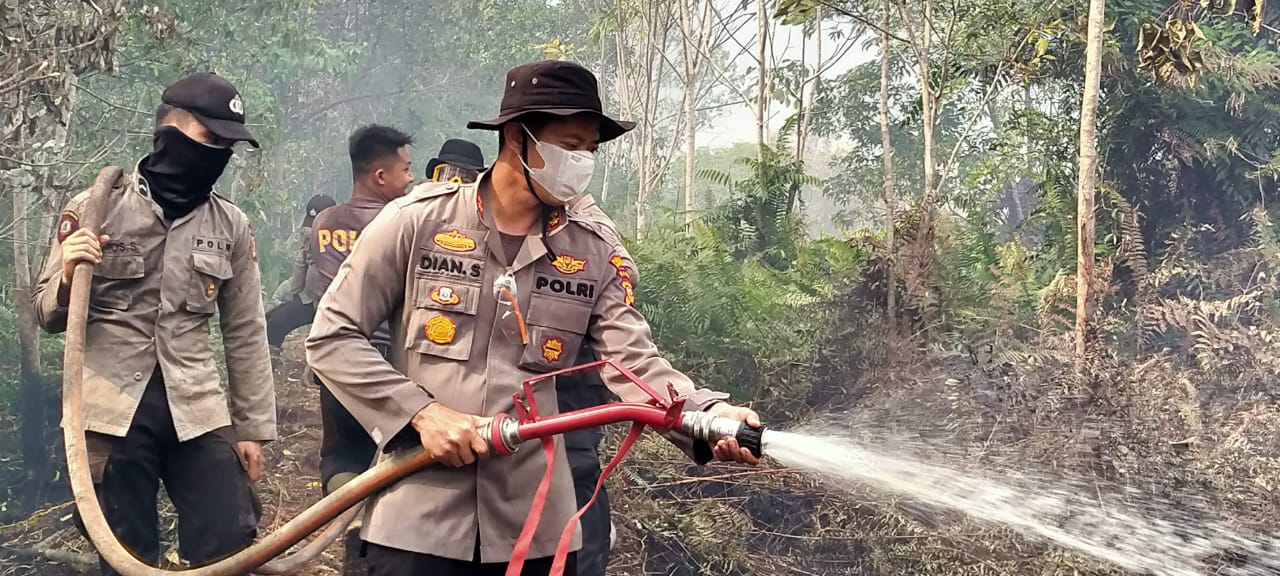 AKBP Dian Setyawan Empat Hari Empat Malam Bertarung Lawan Karlahut