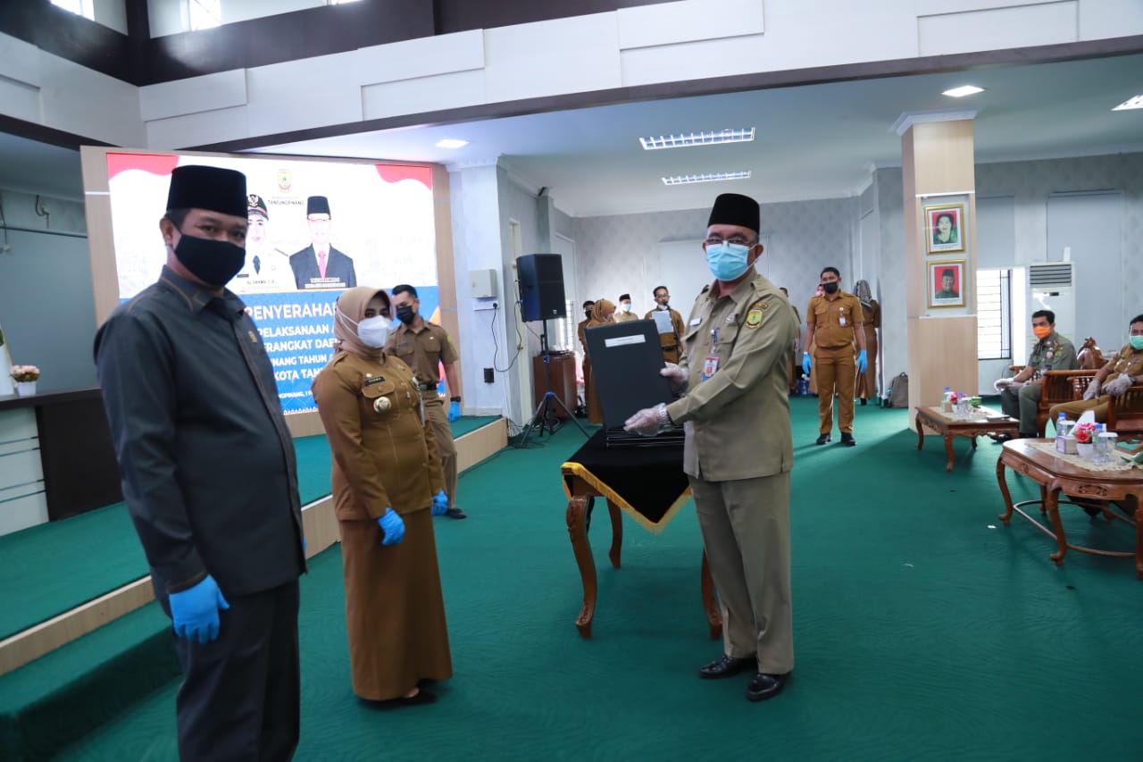 Wali Kota Tanjungpinang Serahkan DPA-SKPD Tahun Anggaran 2021 Wali Kota Tanjungpinang Serahkan DPA-SKPD Tahun Anggaran 2021