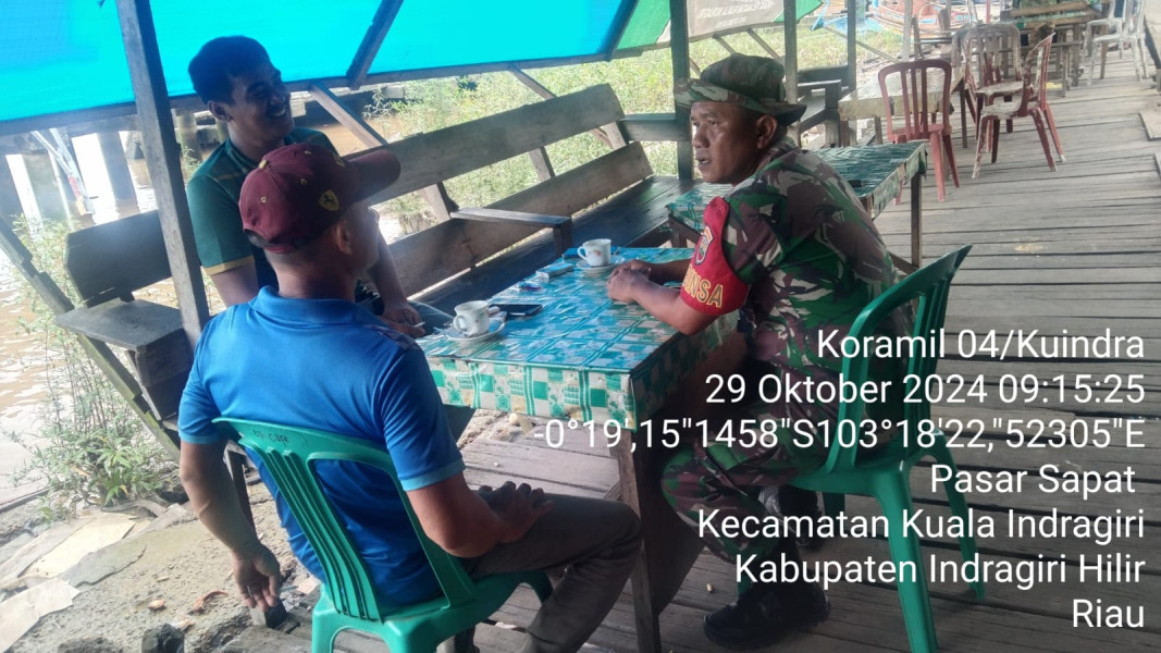 Babinsa Koramil 04/Kuindra Jalin Keakraban dan Tali Silaturrahmi Dengan Warga