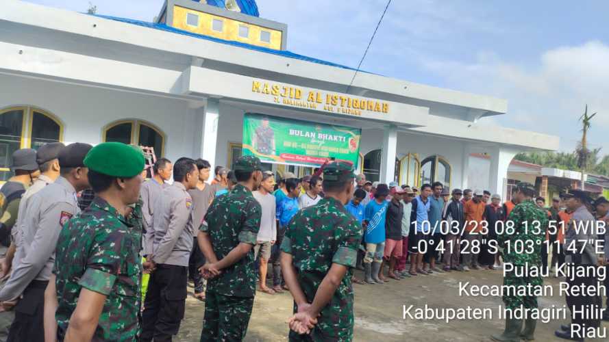 Danramil 07/Reteh Laksanakan Bulan Bhakti Dalam Rangka HUT Ke64 Korem 031/WB