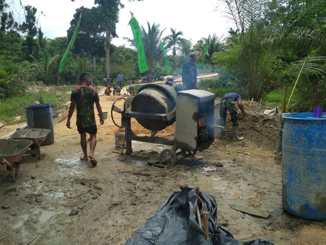 Satgas TMMD Terus Melaksanakan Pekerjaan Yang Terbengkalai Sembari Menunggu Kunjungan Tim Waaster Ka