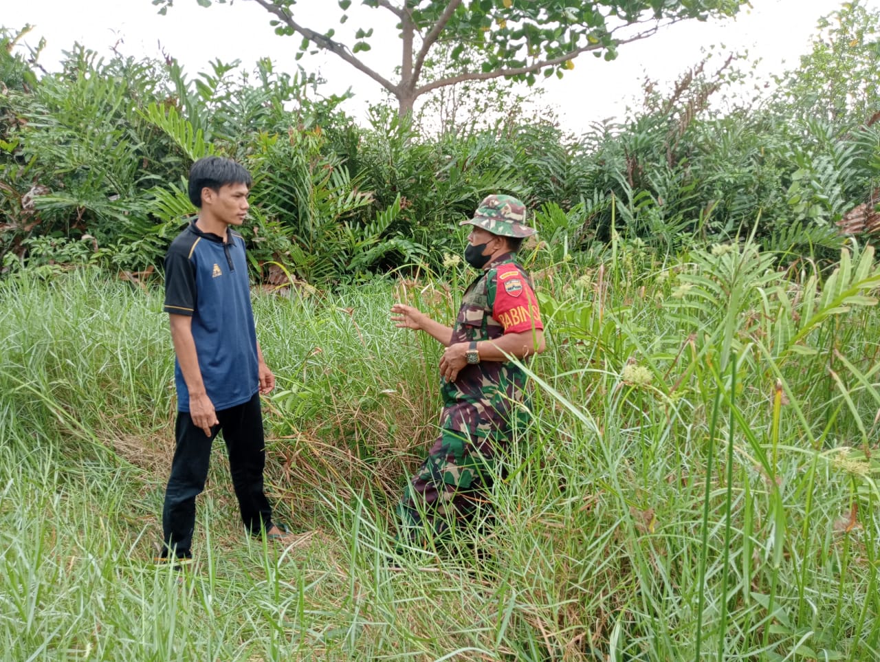 Pelda Zulfahmi Lakukan Patroli Dalam Rangka Cegah Karhutla