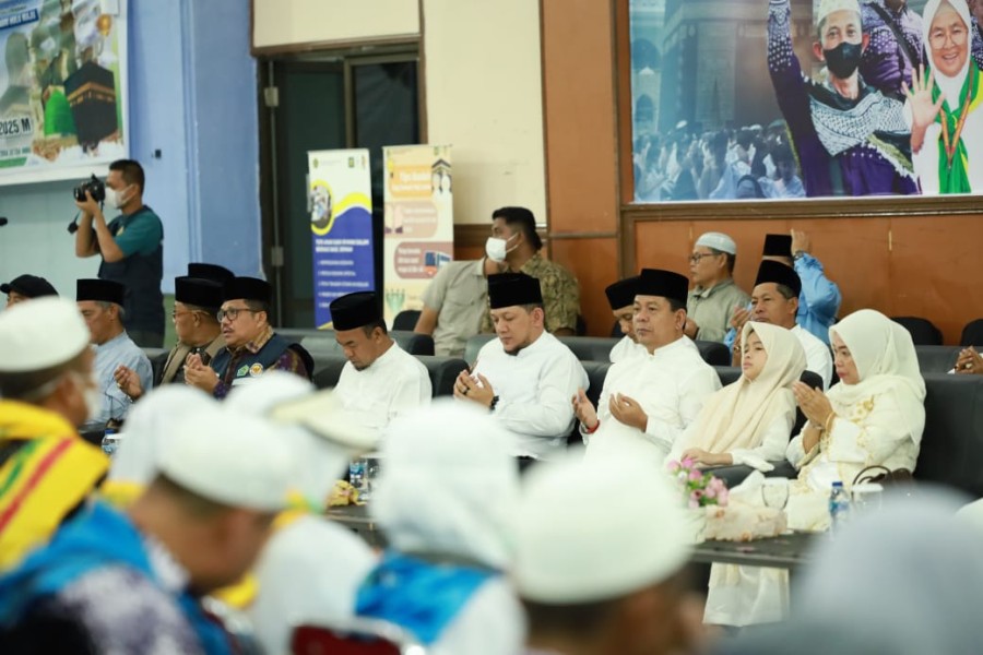 Sebanyak 333 Jemaah Haji Kabupaten Siak, Tiba Dengan Selamat di Batam Sebanyak 333 Jemaah Haji Kabupaten Siak, Tiba Dengan Selamat di Batam