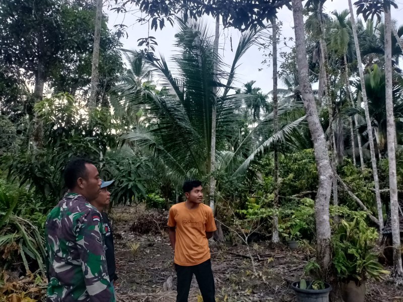 Sinergitas Babinsa dan Masyarakat: Patroli dan Sosialisasi Karhutla Berjalan Sukses